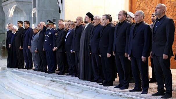 تجدید پیمان اعضای هیات دولت با آرمان‌های امام راحل