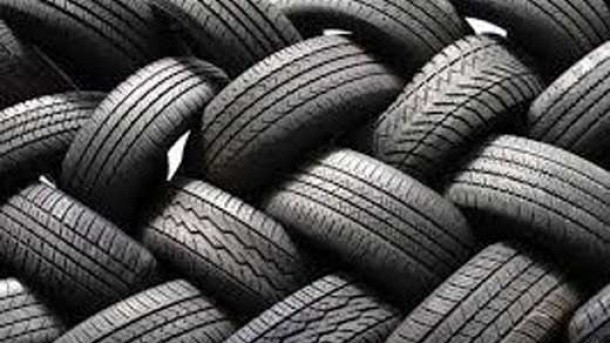 واردات لاستیک نصف شد