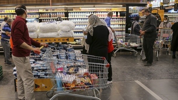 رقابت فروشگاه‌ها با کالابرگ