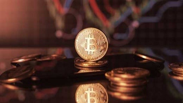 بیت کوین چند؟