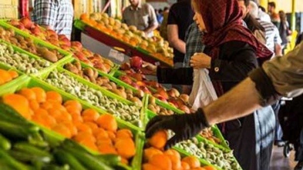 قیمت انواع میوه و سبزیجات در بازار امروز