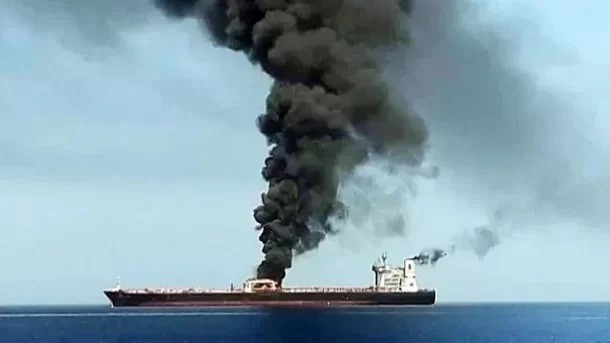 آتش، سهم 3 نفتکش متخلف در تنگه هرمز