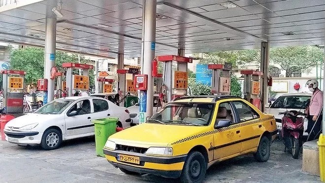 کاهش سهمیه بنزین آغاز شد