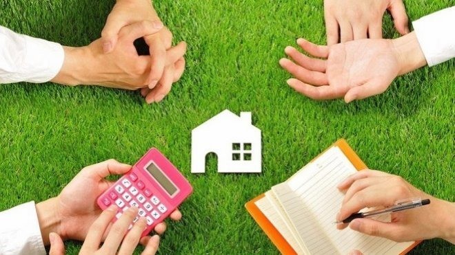 تقسیم ارث بین وراث مالیات دارد؟