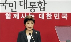 رئیس‌جمهور کره جنوبی دقایقی پیش با استقبال وزیر صنعت وارد فرودگاه مهرآباد تهران شد