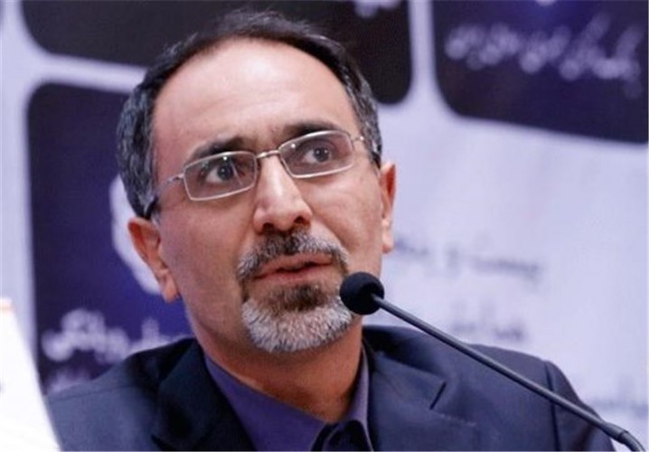 تنگنای عجیب مالی در کشور داریم