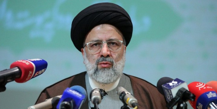 «رئیسی» به جای «آملی‌لاریجانی» سکان‌دار قوه قضائیه می‌شود