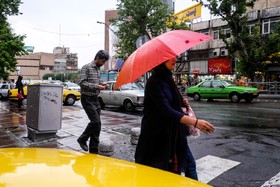 پیش بینی بارش و رعد و برق برای شرق و غرب کشور