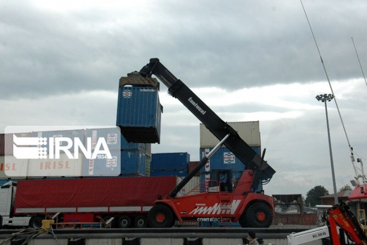 ایران در پی دستیابی به صادرات غیرنفتی ۲۵۰ میلیارد دلاری