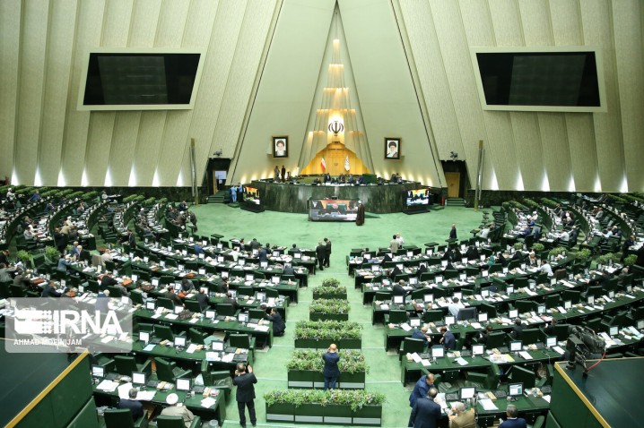 جلسات کمیسیون های تخصصی مجلس یکشنبه ها و سه شنبه ها برگزار می شود