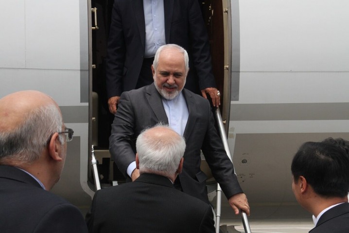 ظریف وارد پکن شد