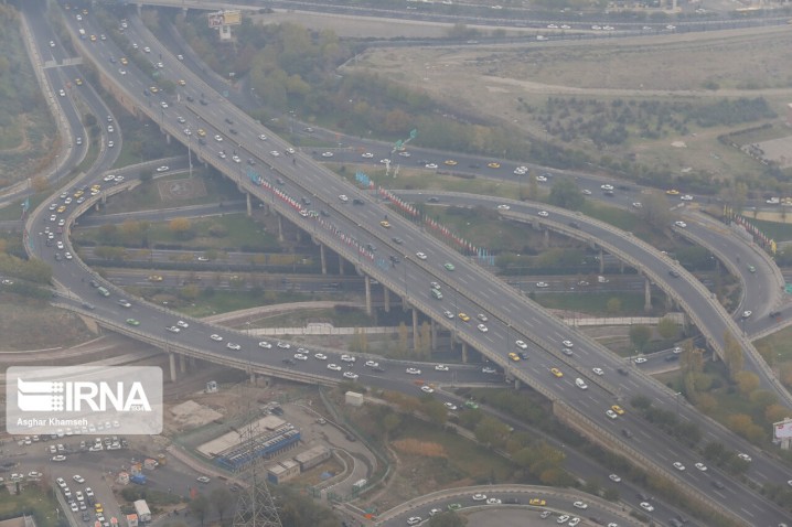 هوای تهران سالم اما در آستانه آلودگی