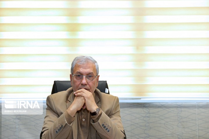 چسب «آوا» و برچسب ناروا