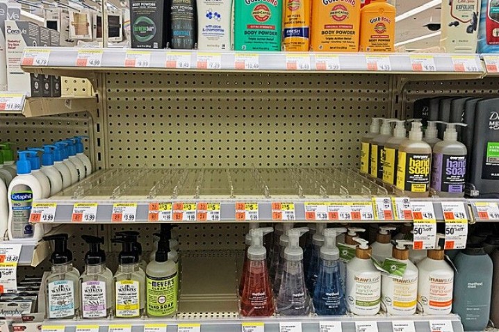 نایاب شدن وسایل بهداشتی در آمریکا بدلیل هراس از کرونا