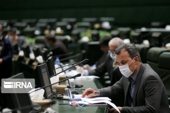 وضعیت کشور و آخرین گزارش‌ها درباره مقابله با کرونا در مجلس بررسی می‌شود