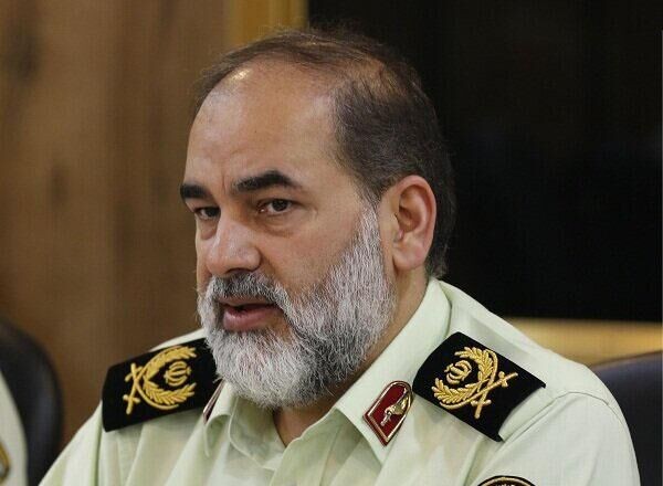 منتظر توضیح پلیس رومانی در مورد مرگ منصوری هستیم