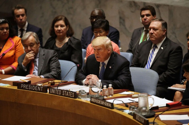 مکانیسم ماشه و شلیک مستقیم به اعتبار جهانی آمریکا