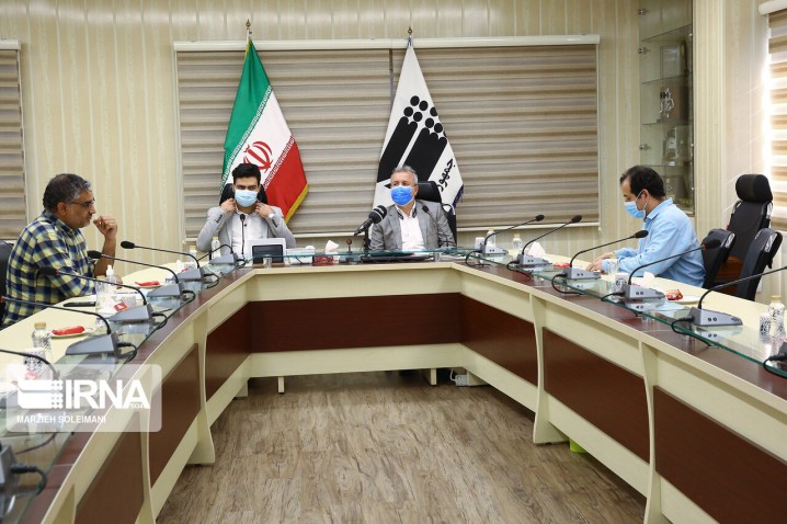 مردم نوسانات گذرای بورس را جدی نگیرند