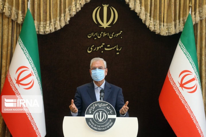 ربیعی: تحت تاثیر فضای احساساتی قرار نخواهیم گرفت