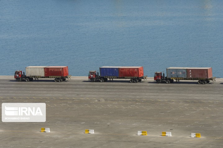 تخلیه بیش از ۴۱ هزار تُن روغن در بندر شهید رجایی آغاز شد