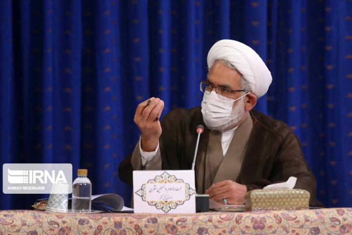 دادستان کل کشور: همه باید به دولت برای حل مشکلات بخش تولید کمک کنیم