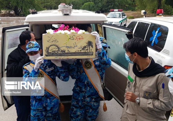 تشییع پیکر ۲۵۰ شهید گمنام همزمان در ۲۵ استان کشور