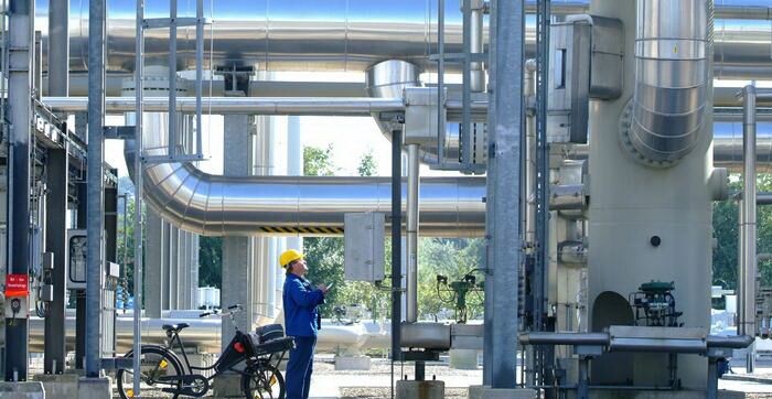 انرژی روسیه، شمشیر دموکلس بر سر اروپا/ آیا قاره سبز می‌تواند از وابستگی مسکو بیرون بیاید