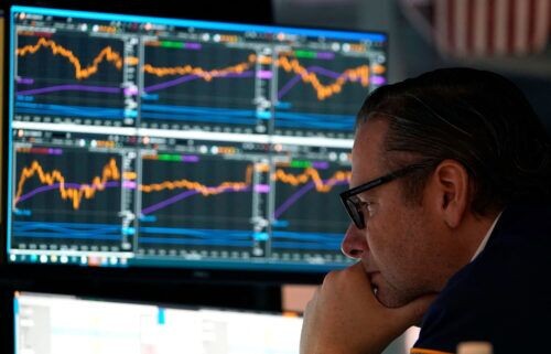 کاهش شاخص داوجونز به پایین ترین حد خود از یک قرن گذشته