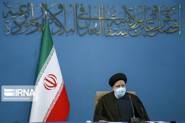 پیشرفت کشور را به رفع تحریم موکول نمی‌کنیم/ قرارگاه خنثی‌سازی تحریم تشکیل داده‌ایم