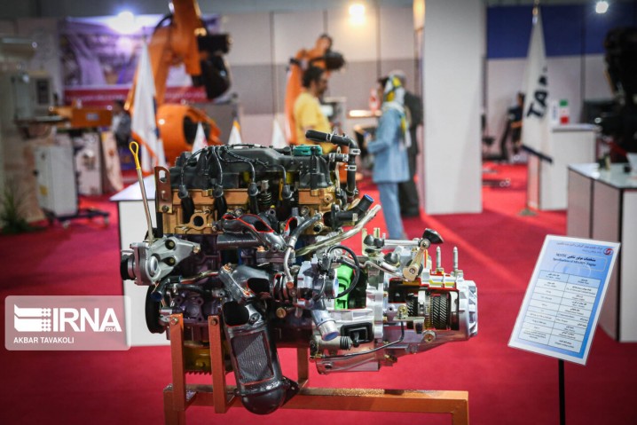 توقف واردات قطعه و سردرگمی خریداران خودرو