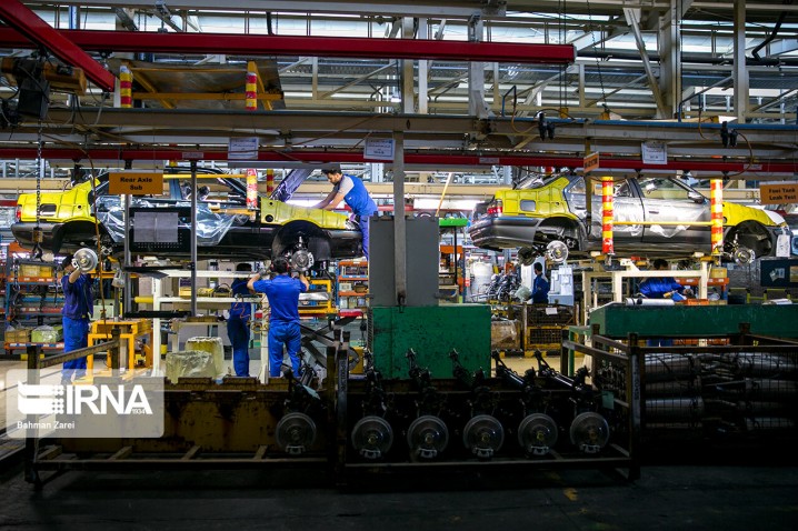 رکورد تولید خودرو در کشور باز هم شکست/ پیش‌بینی ریزش قیمت‌ها در بازار خودرو