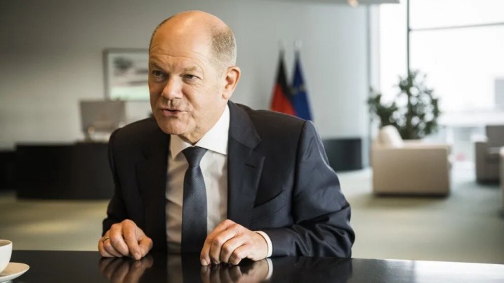 شولتس: پوتین، من و آلمان را تهدید نکرده است