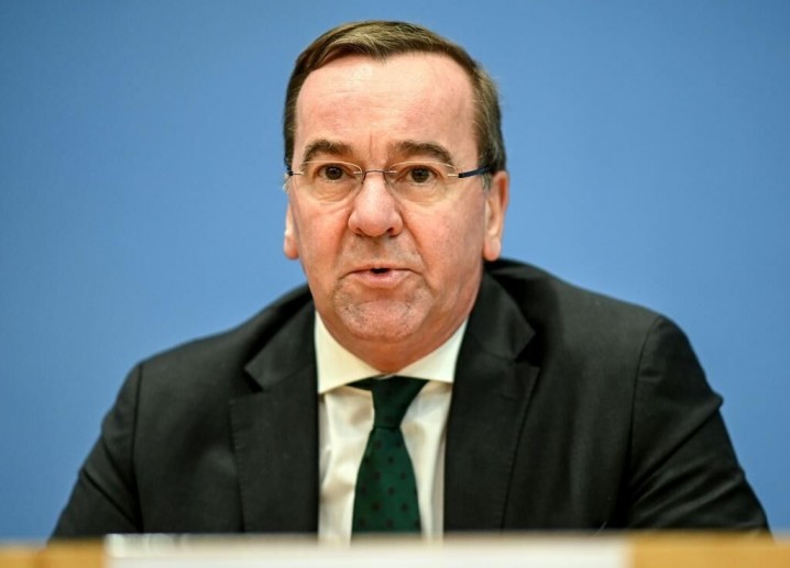 هشدار وزیر دفاع آلمان نسبت به «حملات ترکیبی» احتمالی از سوی روسیه