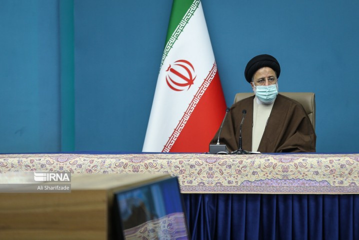 آیت‌الله رئیسی: یکی از زمینه‌های قرب الی الله خدمت به مردم است