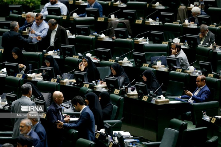 طرح ساماندهی نظارتی دانشگاه آزاد کی به سرانجام میرسد؟