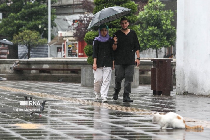کاهش محسوس دما در نوار شمالی کشور/ احتمال بارش برف در ارتفاعات شمال‌غرب