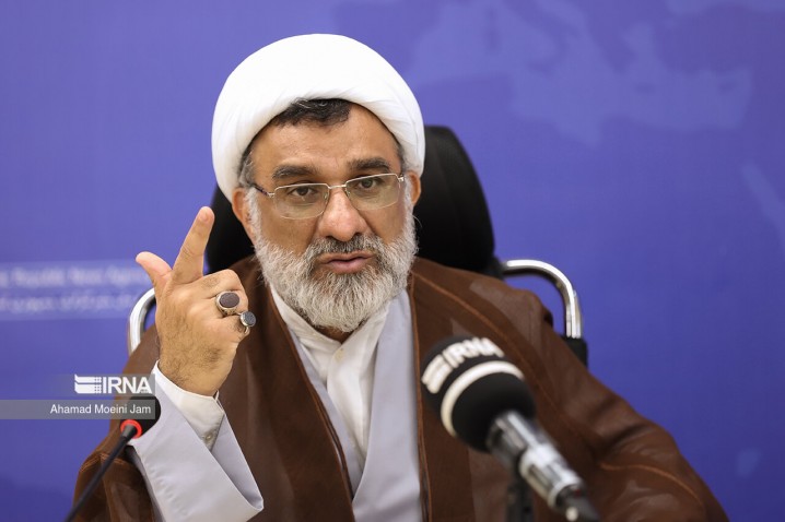 تغییرات کنکور به سال ۱۴۰۴ نمی‌رسد/تاکید بر ورود دانش‌آموزان به عرصه هوش مصنوعی