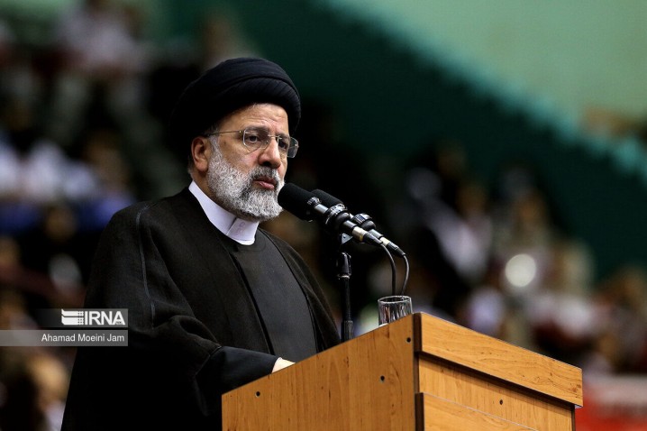 رئیس جمهور: استکبار به دنبال گسترش ظلم و سلطه فرهنگی است