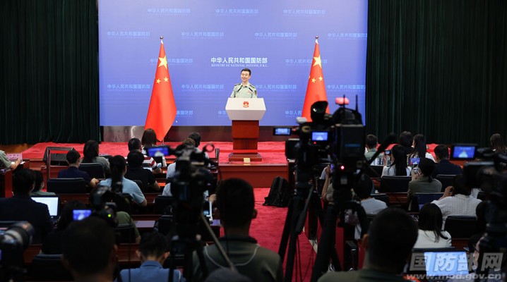 وزارت دفاع چین: موانع زیادی در روابط با ارتش آمریکا وجود دارد