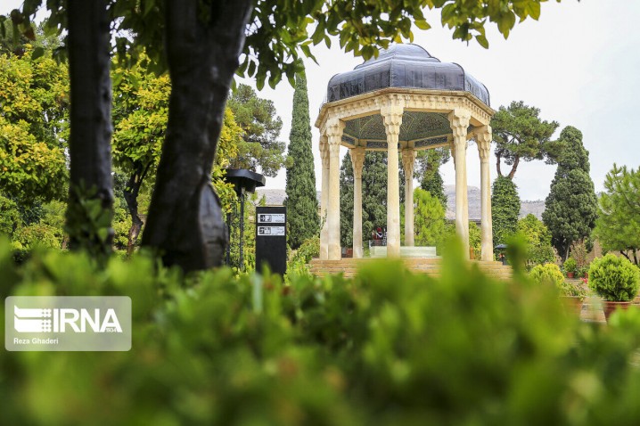 رییس جمهور: اندیشه حافظ شیرازی فرا زمانی است