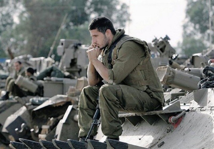 برکناری دو افسر عالی رتبه رژیم صهیونیستی به خاطر فرار از جنگ