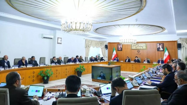 تولید اولین خودرو ۱۰۰ درصد ایرانی در تراز جهان / \