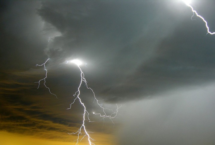 رگبار و رعد و برق در شمال، غرب و مرکز کشور