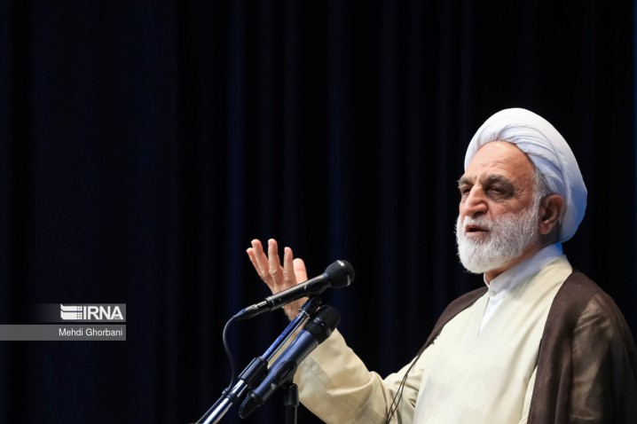 پرچم حزب الله و مقاومت زمین نخواهد ماند