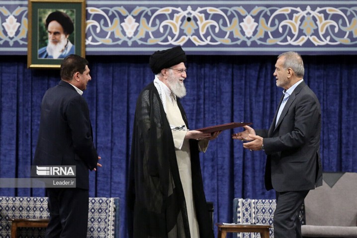 محورها و مضامین مورد تاکید رهبری در احکام تنفیذ ۶ رئیس‌جمهوری