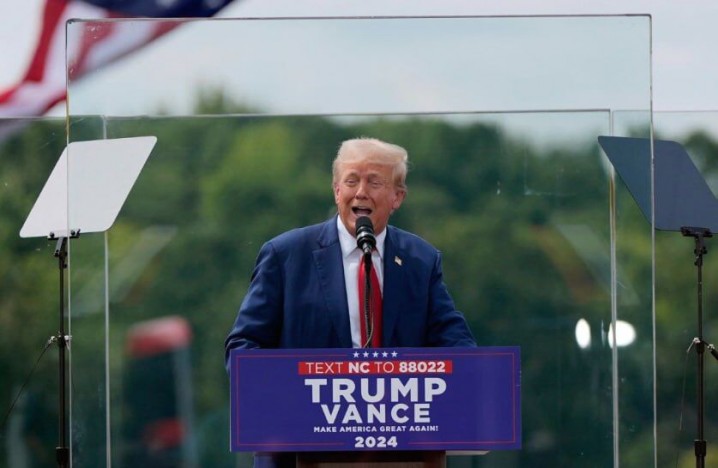 ترامپ: در صورت بازگشت به کاخ سفید با پوتین کنار می‌آیم