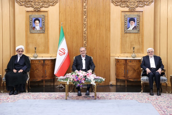 رئیس جمهور: سفر به عراق آغاز دوره‌ای جدید از توسعه روابط با کشورهای همسایه و اسلامی است