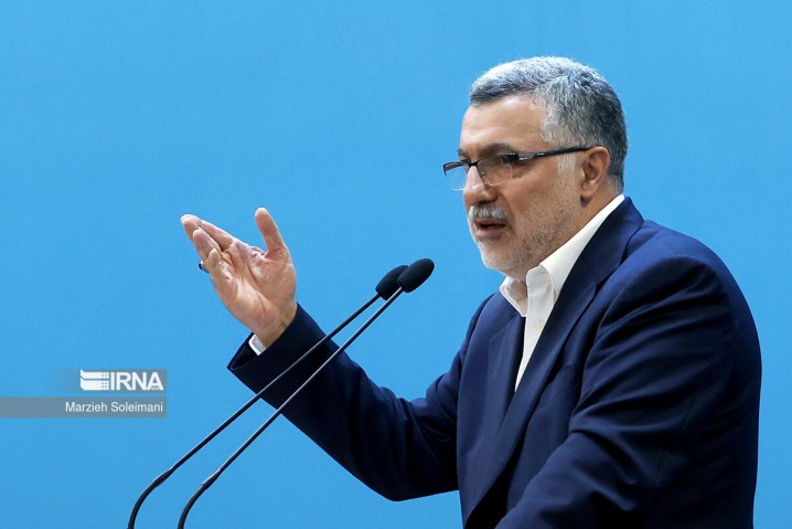 فقط ۱۰ درصد داروها شامل اصلاح  قیمت شد/ هدف دولت پوشش وسیع بیمه‌ای است