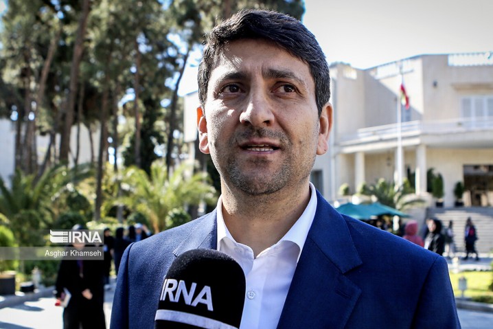 هاشمی:‌ اتصال به فیبر نوری و تقدیم این خدمت به مردم، سیاست وزارت ارتباطات است