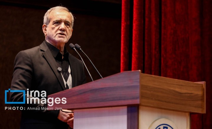 پزشکیان: تکذیب حق و نادیده گرفتن حقوق انسانها از جهل است